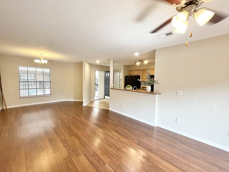 208 S Habana Ave — Photo 17