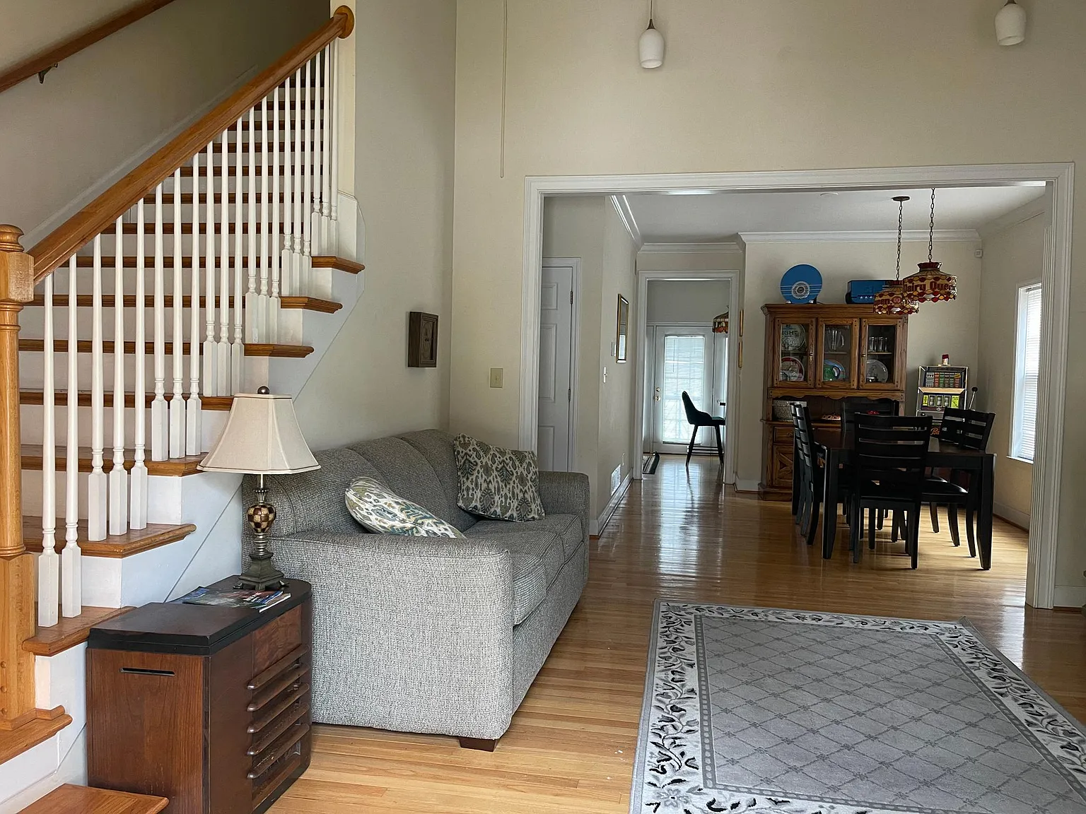 3 bed, 2.5 bath, 1600 sqft, $1,950 — Photo 3