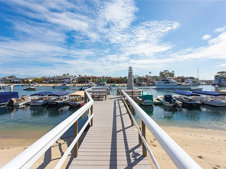 14 Beacon Bay — Photo 43