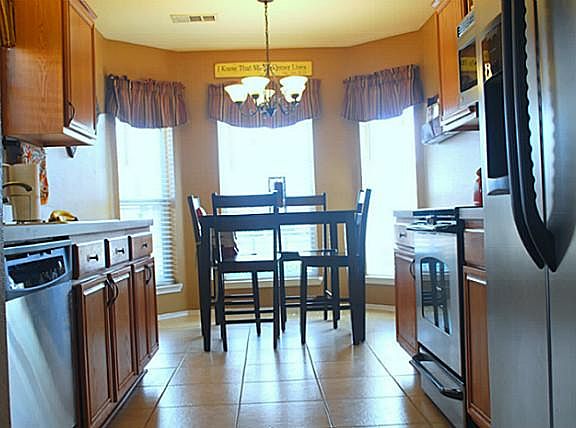 5th image of 1621 Kelly Ln