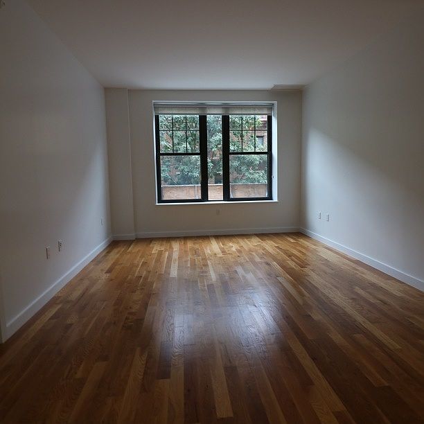 1st image of 10 Saint Pauls Pl APT 4B