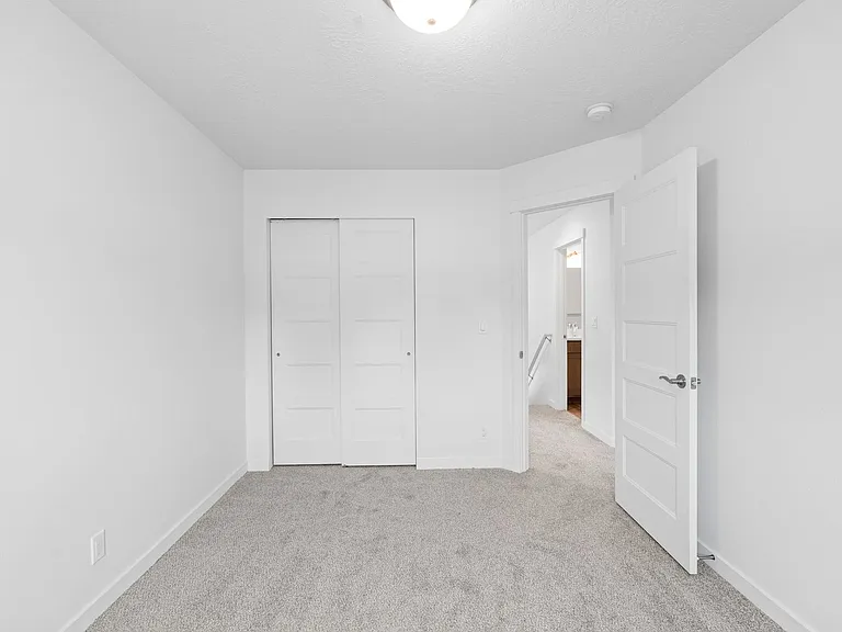 1510 N Michigan Ln — Photo 12
