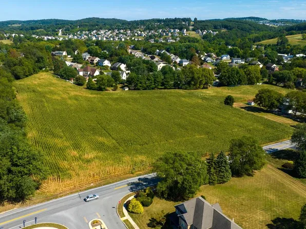 602 Chestnut Hill Rd, York, PA 17402