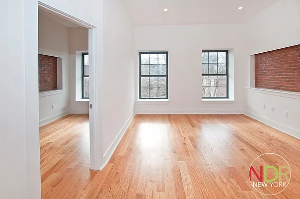 Rented by Next Door Realty NYC | media 9