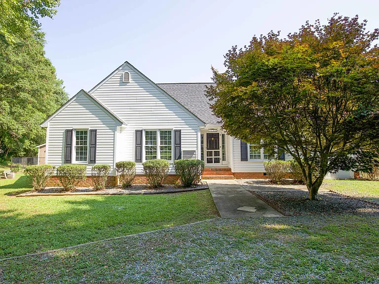 184 Olde Farm Rd — Photo 5