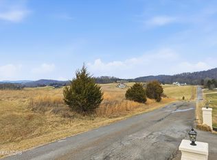 972 Cliff Top Rd, Blaine, TN 37709