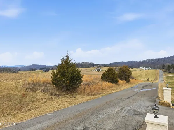 972 Cliff Top Rd, Blaine, TN 37709