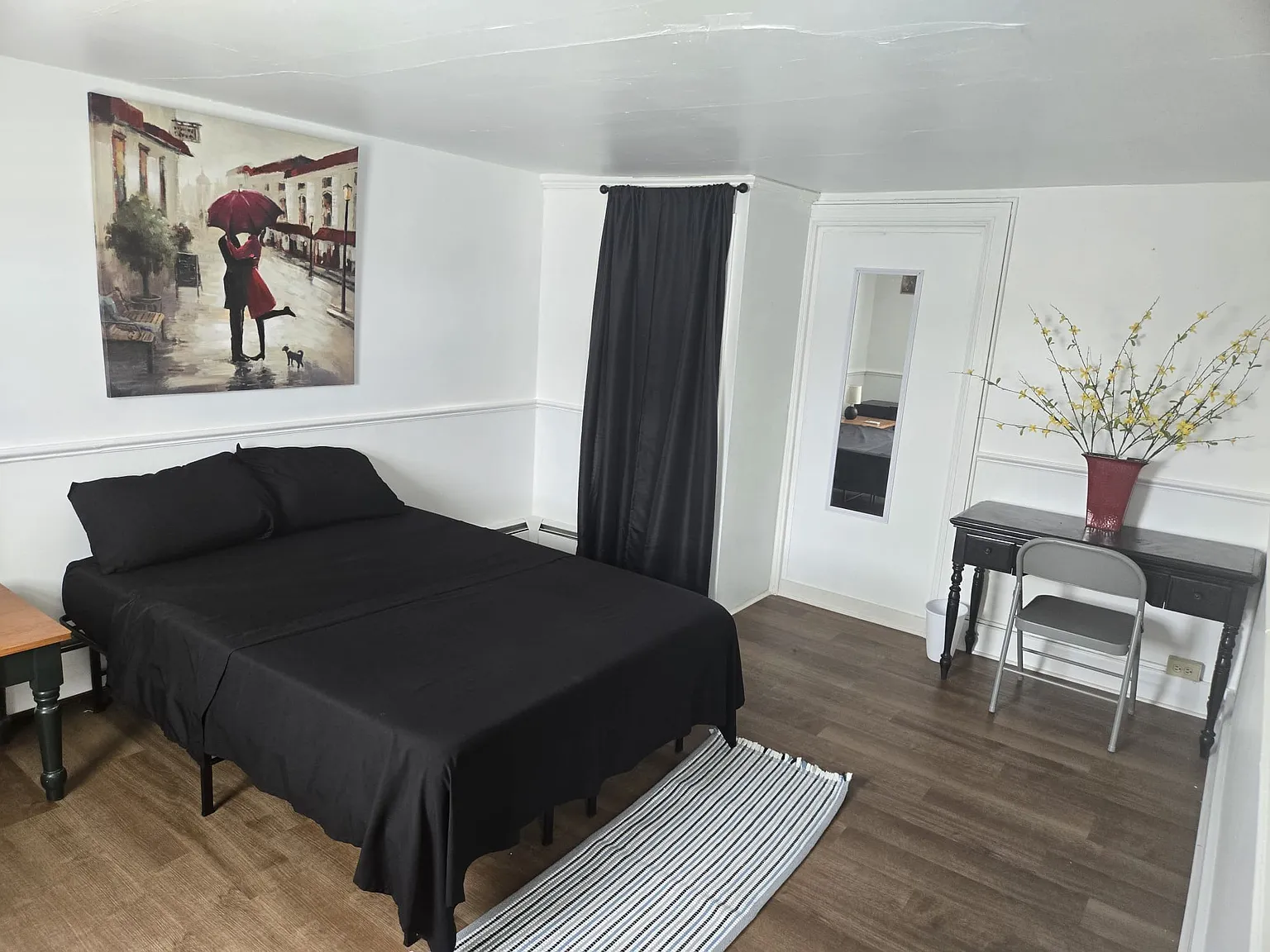 6 bed, 2292 sqft, $800 — Photo 3