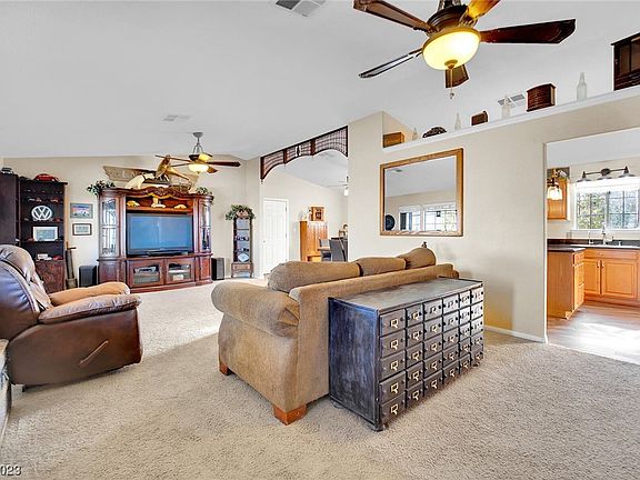 4th image of 2611 N Idlewild St