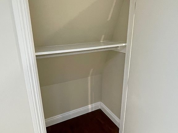 3rd image of 7524 Fountain Ave