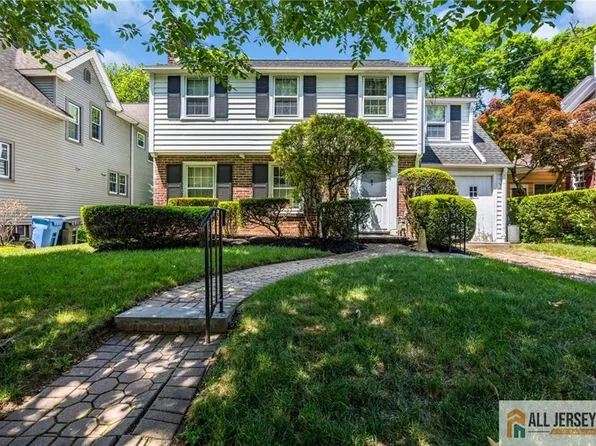 25 Home St, Metuchen, NJ 08840