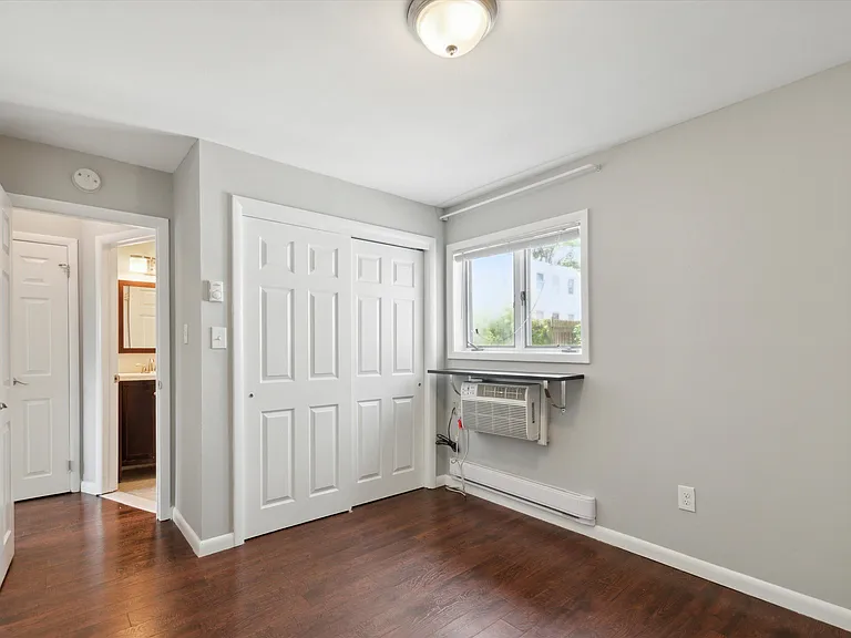 15 Peck Pl #1A — Photo 7