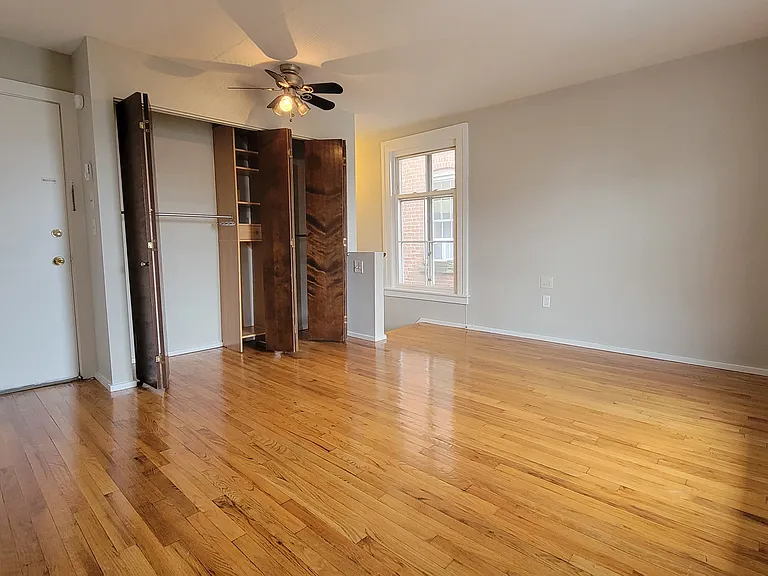 49 Warren St #C3 — Photo 2