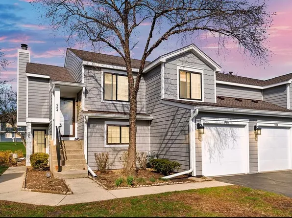 984 Westchester Cir, Schaumburg, IL