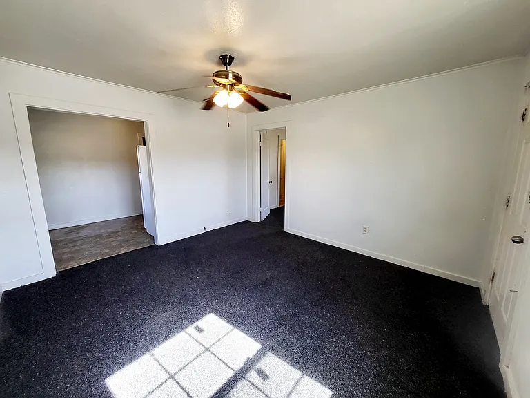 1205 S Lancaster St — Photo 13