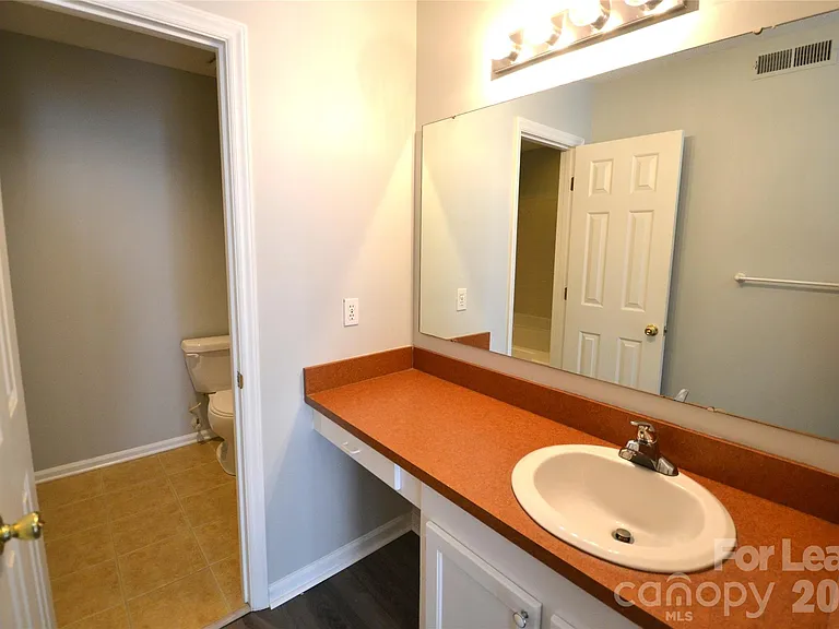 7124 Winery Ln — Photo 24