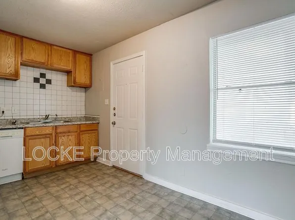 3417 S University Dr, Fort Worth, TX