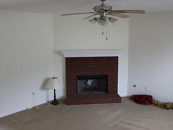 2nd image of 704 Emertrey Dr