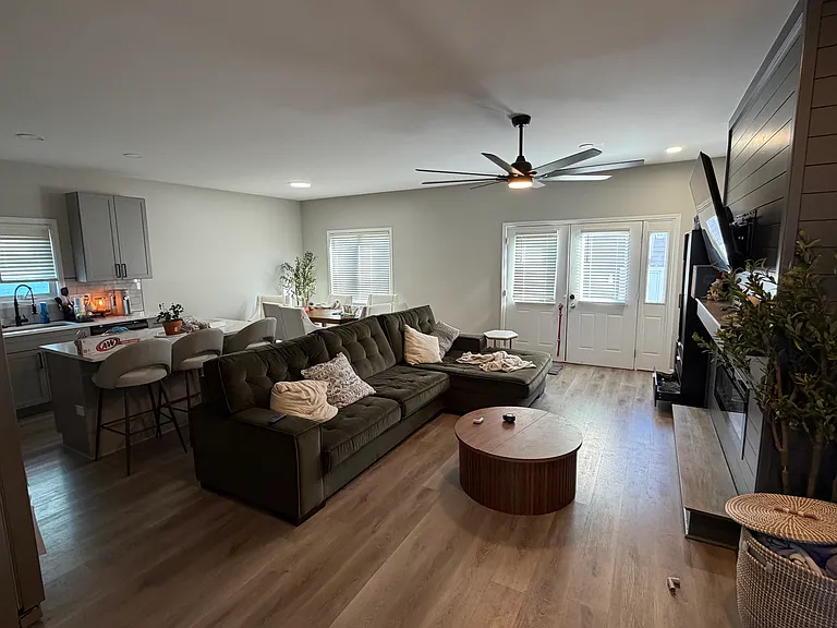2047 Ruckle St — Photo 31