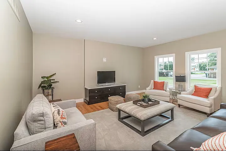 804 Henry St — Photo 14