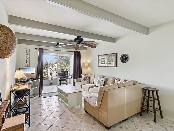 2nd image of 1703 Club Cir