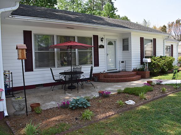 3rd image of 66 Tucker Ln