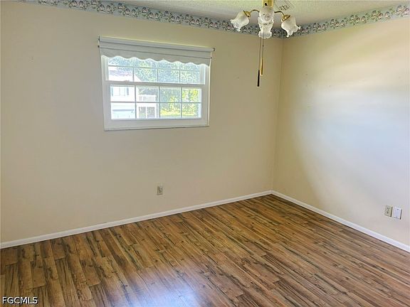 4th image of 8168 Albatross Rd