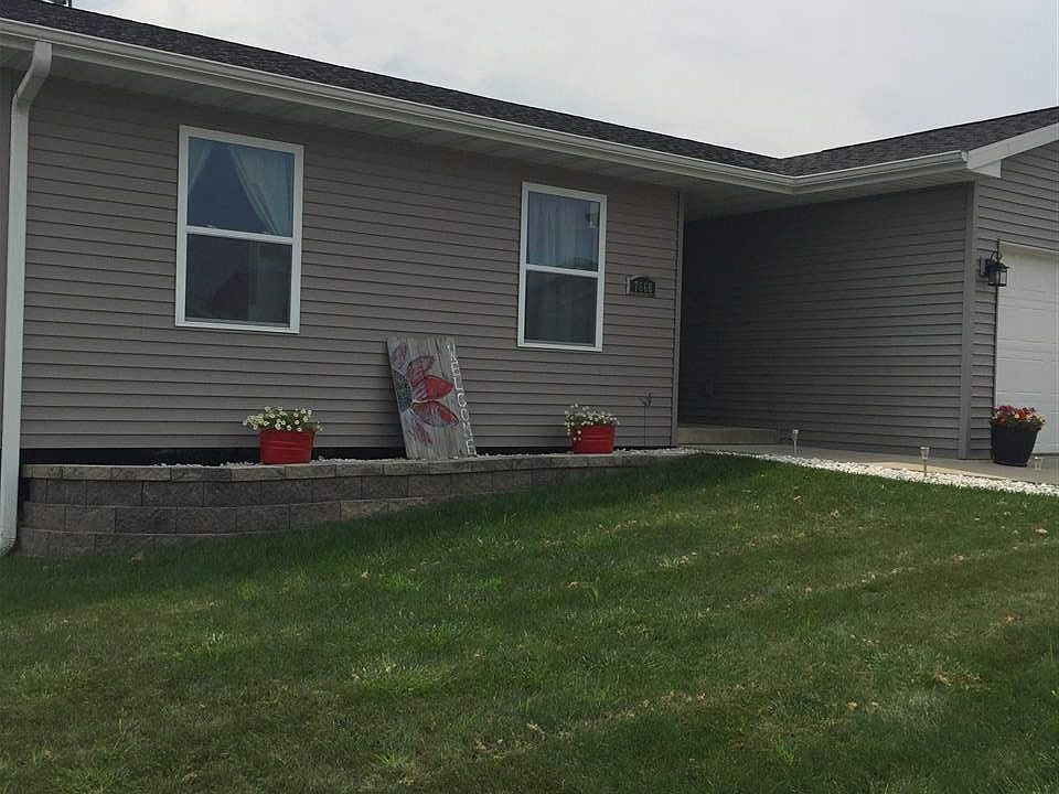 2nd image of 7660 Trails Edge Dr