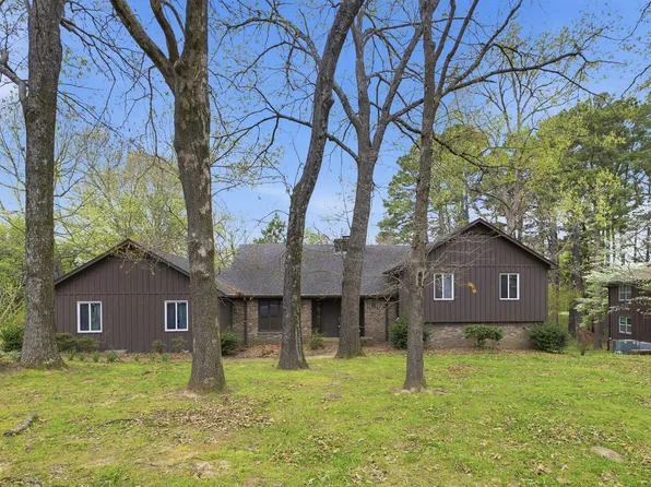 31 Colonial Cv, Jackson, TN 38305
