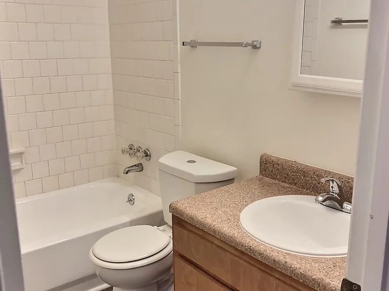 Carriage Hills Apartments — Photo 25
