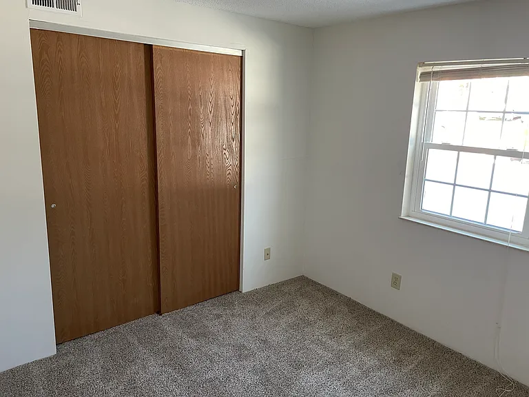 Lees Crossing Apartments — Photo 58
