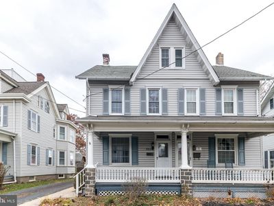 803 W Broad St, Quakertown, PA, 18951