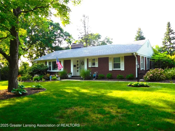 812 W Park St, Saint Johns, MI 48879
