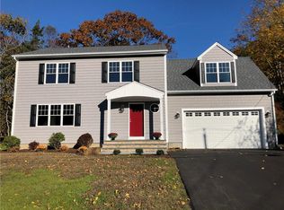 27 Kenson Dr, East Greenwich, RI 02818