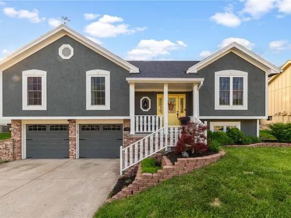 1712 Welleslay Ln, Liberty, MO 64068