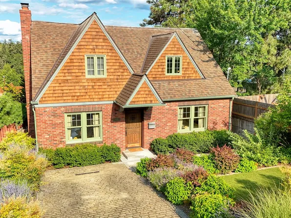 5530 56th Avenue S, Seattle, WA 98118