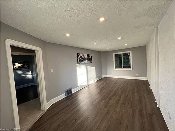 3rd image of 115 Highland Rd W