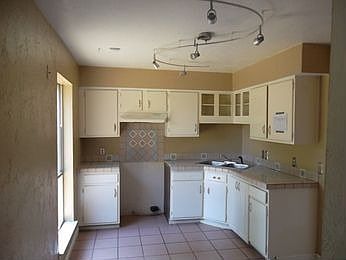 4th image of 402 Stonecreek Dr