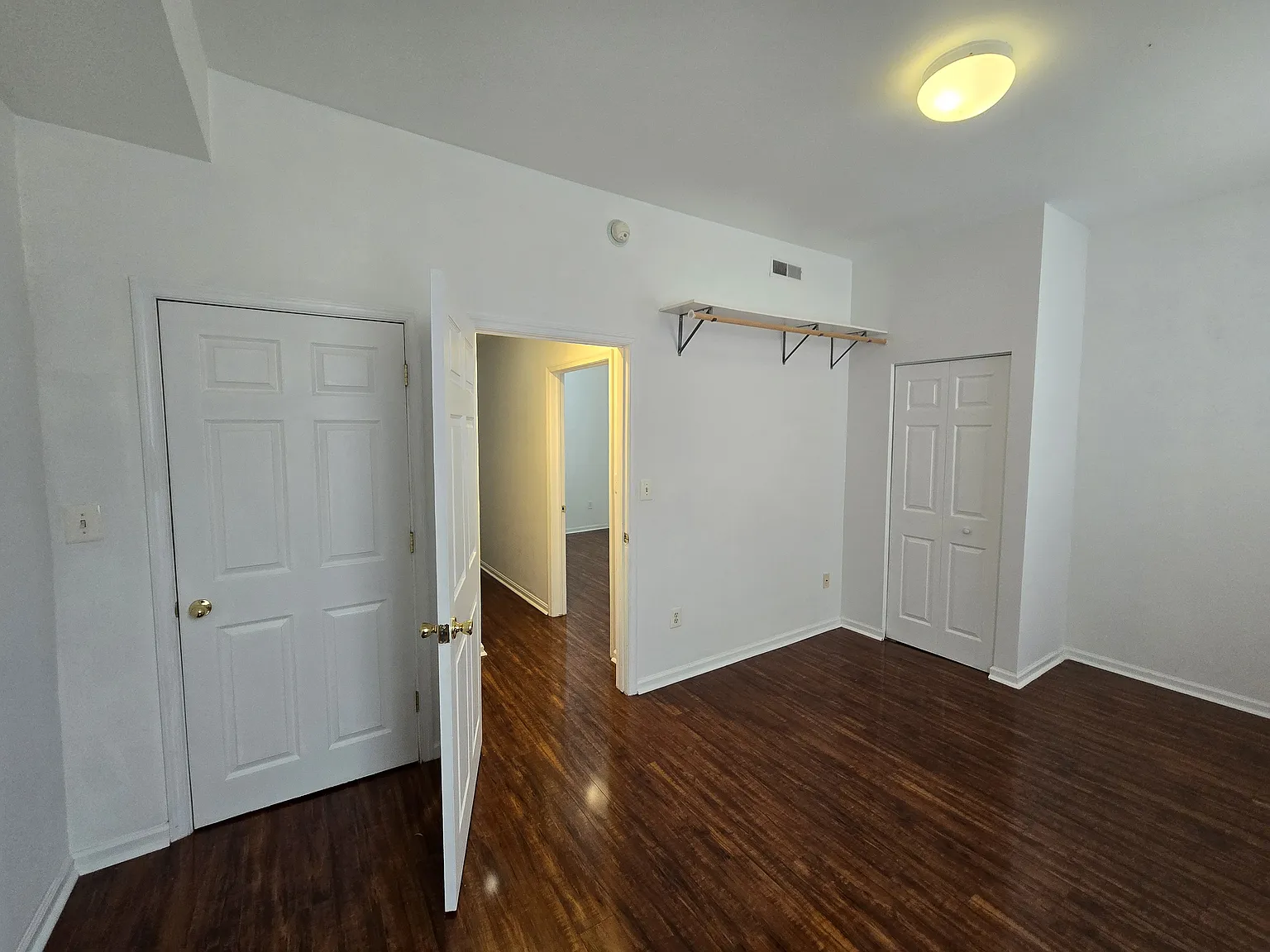 2 bed, 800 sqft, $1,500 — Photo 4
