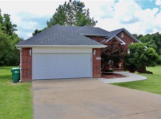 2928 Brandy Ln, Springdale, AR 72762