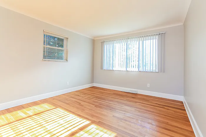 3 bed, 1.0 bath, 1215 sqft, $1,745 — Photo 2