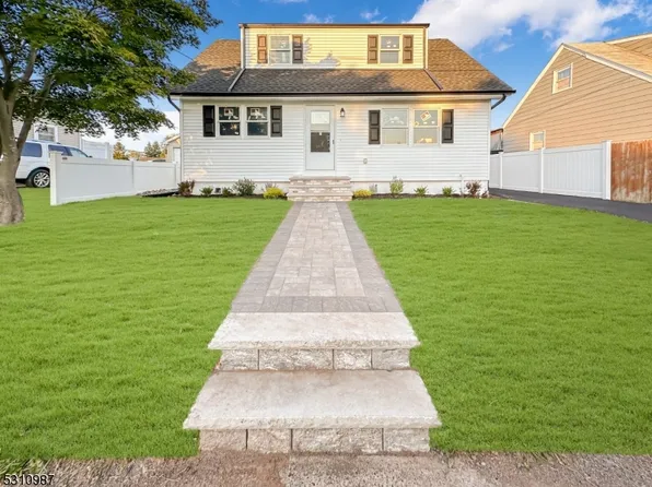 93 S 18th Ave, Manville Boro, NJ 08835