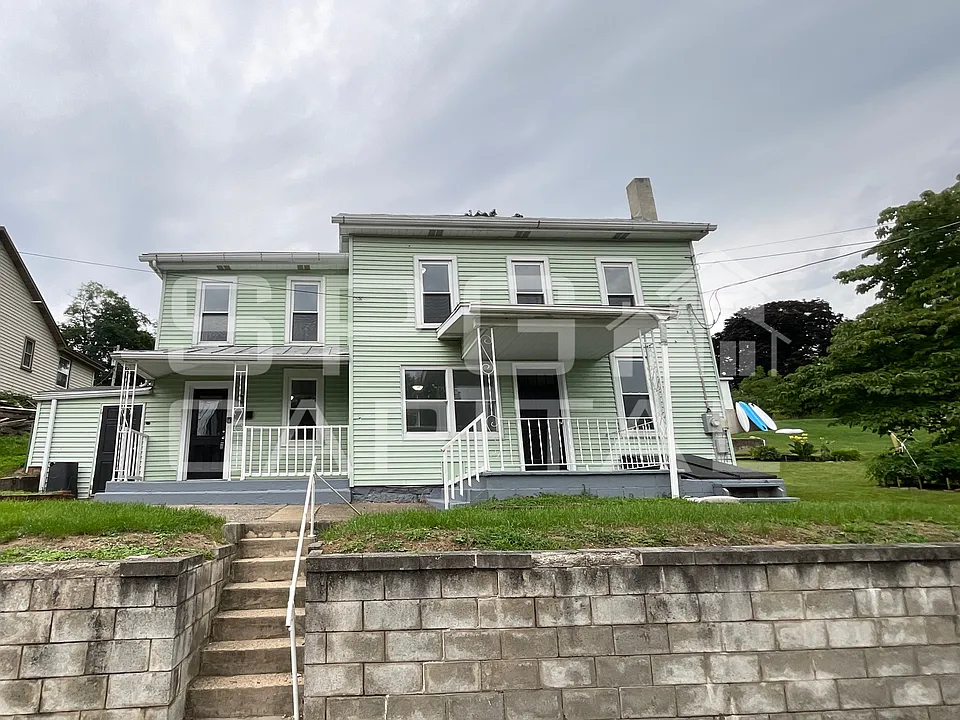 229 Lincoln St
