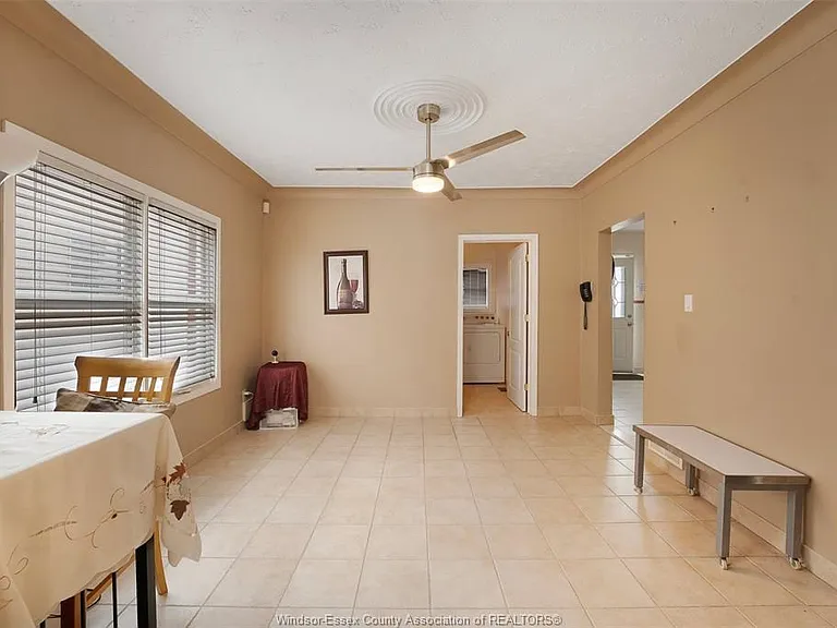 907 Gladstone Ave #MAIN — Photo 5