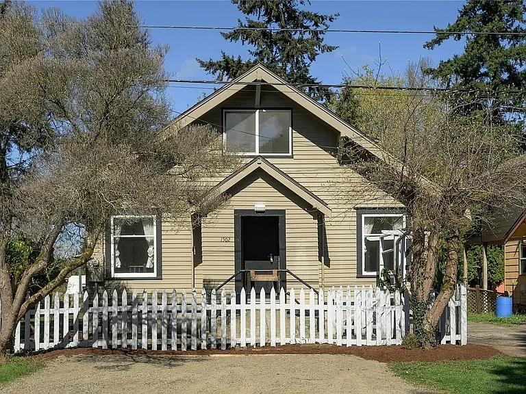 1502 E Maplewood Ave — Photo 1