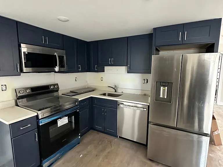 52nd Street Residences — Photo 39