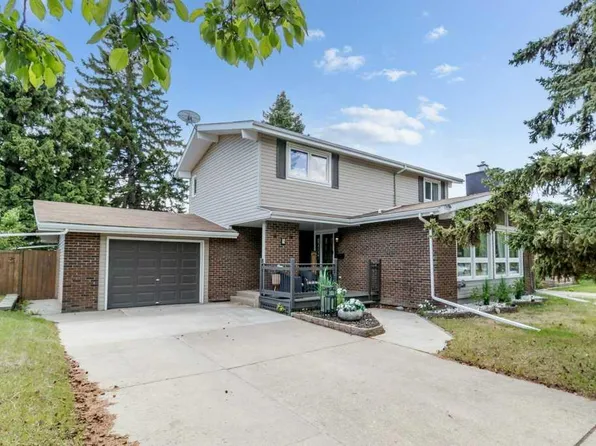 5 N Selkirk Blvd, Red Deer, AB T4N 0G1