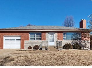 4723 Holly Hills Ave, Saint Louis, MO 63116
