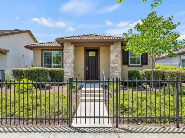 4380 Hovnanian Dr, Sacramento, CA 95834