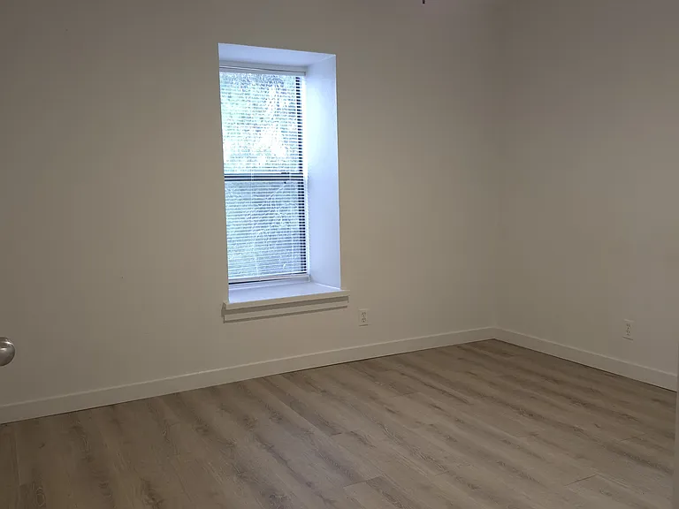 1800 E Stewart St #136 — Photo 9